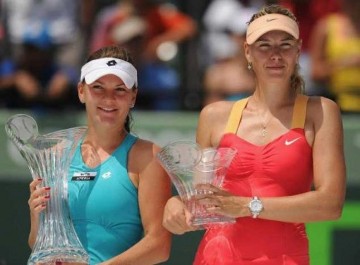 Sony Ericsson Open 2012: Agnieszka Radwanska defeats Maria Sharapova, claims her Miami Title