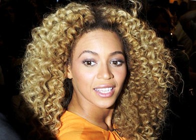 Watch \'Beyoncé: Year of 4\' a documentary of her past 12 months is released!