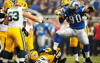 Ndamukong Suh given two-day suspension after stomping Green Bay\'s lineman