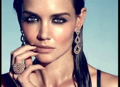 Katie Holmes strips down for H. Stern\'s new jewelry collection biography